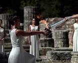 Upaljen olimpijski plamen: Baklja će proći kroz 2.900 gradova