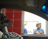 Pogledajte kako je kostur uplašio osoblje fast food restorana
