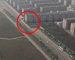Život nasred puta: Kinezi zgradom suzili autoput