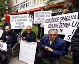 Invalidi već osam dana borave u zgradi Instituta za medicinsko vještačenje