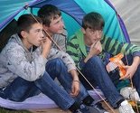 Roditelji djece iz Konjević Polja proveli noć ispred OHR-a, danas im stiže podrška