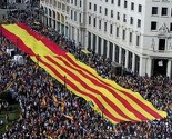 Barcelona: Demonstranti nosili veliku zastavu u bojama Španije i Katalonije