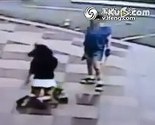 Tajvanka javno bičevala kćerku zbog bježanja s nastave