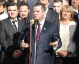 Dačić: Pozivam vas da budete mudri i ne bacate bombe jedni na druge