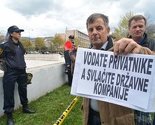 Agonija radnika Hidrogradnje se nastavlja, traže smjenu Nikšića i Trhulja