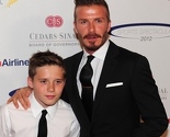 Brooklyn Beckham ide očevim stopama