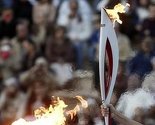 Olimpijska baklja nakon svemira zaronila u jezero