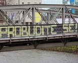 Domovini za rođendan: Studenti "okitili" sarajevske mostove