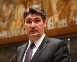 Premijer Hrvatske: Referenduma o ćirilici neće biti