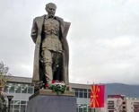 Niko ne zna ko je postavio spomenik Titu u Skoplju