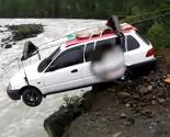 Ovako Rusi automobilom prelaze rijeku
