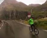 Vozio bicikl unazad brzinom od 80 km/h