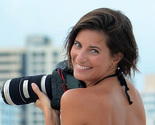 Ona je najseksi ženski paparazzo