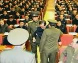 Objavljen snimak odvlačenja Kim Jong-unovog ujaka sa sjednice
