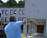 Poljoprivrednici jajima gađali zgradu Ministarstva finansija FBiH