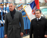 Đukanović sastankom sa Dačićem počeo zvaničnu posjetu Srbiji