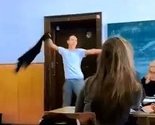 Video koji je šokirao Srbiju: Učenici se skidaju goli i uništavaju školu
