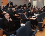 Usvojen zakon o plaćama članova organa upravljanja u javnim preduzećima KS