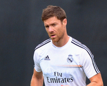 Xabi Alonso morao izaći iz igre zbog problema sa sluhom