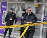 Maskirani pljačkaši istukli zaštitara i opljačkali Komercijalnu banku u Tuzli
