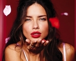 Savršena Adriana Lima u rublju koje "poziva na ljubav"