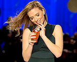 Zabranili reklamu lijepe Scarlett Johansson na Super Bowlu