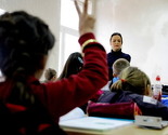 Djeca iz Konjević Polja u školskim klupama: Smijeh i radost u improvizovanim učionicama