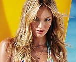 Candice Swanepoel uživa na plaži i reklamira bikinije kompanije Victoria's Secret