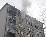 Požar u Tuzli odnio jedan život i "progutao" dva stana