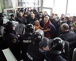 Neredi u Tuzli pod kontrolom, uhapšeno 27 osoba
