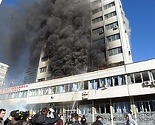 Epilog protesta: Zapaljene zgrade Vlade TK i Općine Tuzla, premijer podnio ostavku