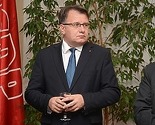 Nikšić: Očigledno neko diriguje, usmjerava i naređuje šta da rade demonstranti