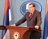 Dodik novinaru: 'Aj nemoj me za**bavati
