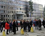 Protesti ispred zgrade Vlade TK, u Živinicama blokirana ulica Alije Izetbegovića