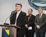 SDA traži smjenu Fahrudina Radončića i smanjenje plaća zastupnicima