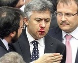 Tuča u turskom parlamentu: Članovima slomljeni nosevi i prsti