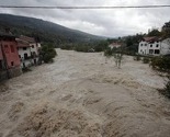 Vodeni val se spušta prema Jasenovcu, moguća evakuacija stanovništva