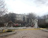 Parkovski mobilijar i zelene površine  oštećeni tokom demonstracija