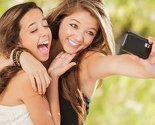 Američki doktor tvrdi: Selfie je kriva za porast vaški kod tinejdžera