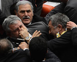 Tuča u turskom parlamentu, povrijeđeno nekoliko poslanika