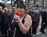 Protesti u Sarajevu: Džemila Mujan tvrdi da ju je tuklo pet policajki