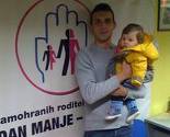 Udruženje "Jedan manje - One less" nesebično pomaže samohranim roditeljima
