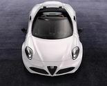 Naredne godine stiže Alfa Romeo 4C Spider