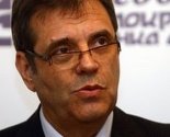 Vojislav Koštunica se povlači iz politike