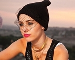 Izgorio autobus koji je Miley Cyrus koristila za turneju
