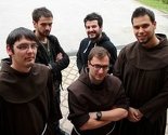 Bend Fabrika teologa Sarajevo: Fratri koji "rokaju" osvajaju srca publike