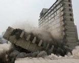 U Kini sva su čuda moguća: Potpuno precizno "prepolovili" zgradu