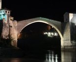 Dolaskom noći Mostar ne prestaje oduševljavati svojom ljepotom