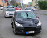 Tuzla: Pješak u kritičnom stanju nakon što ga je udario automobil