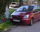 Parking u haremu: Podjele u Mostaru ni mrtvima ne daju mira